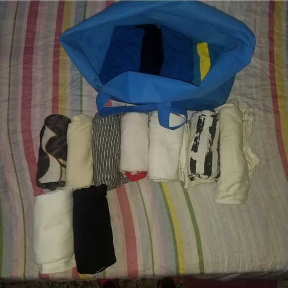 Mystery tshirt bundle   - Picture 2 of 5